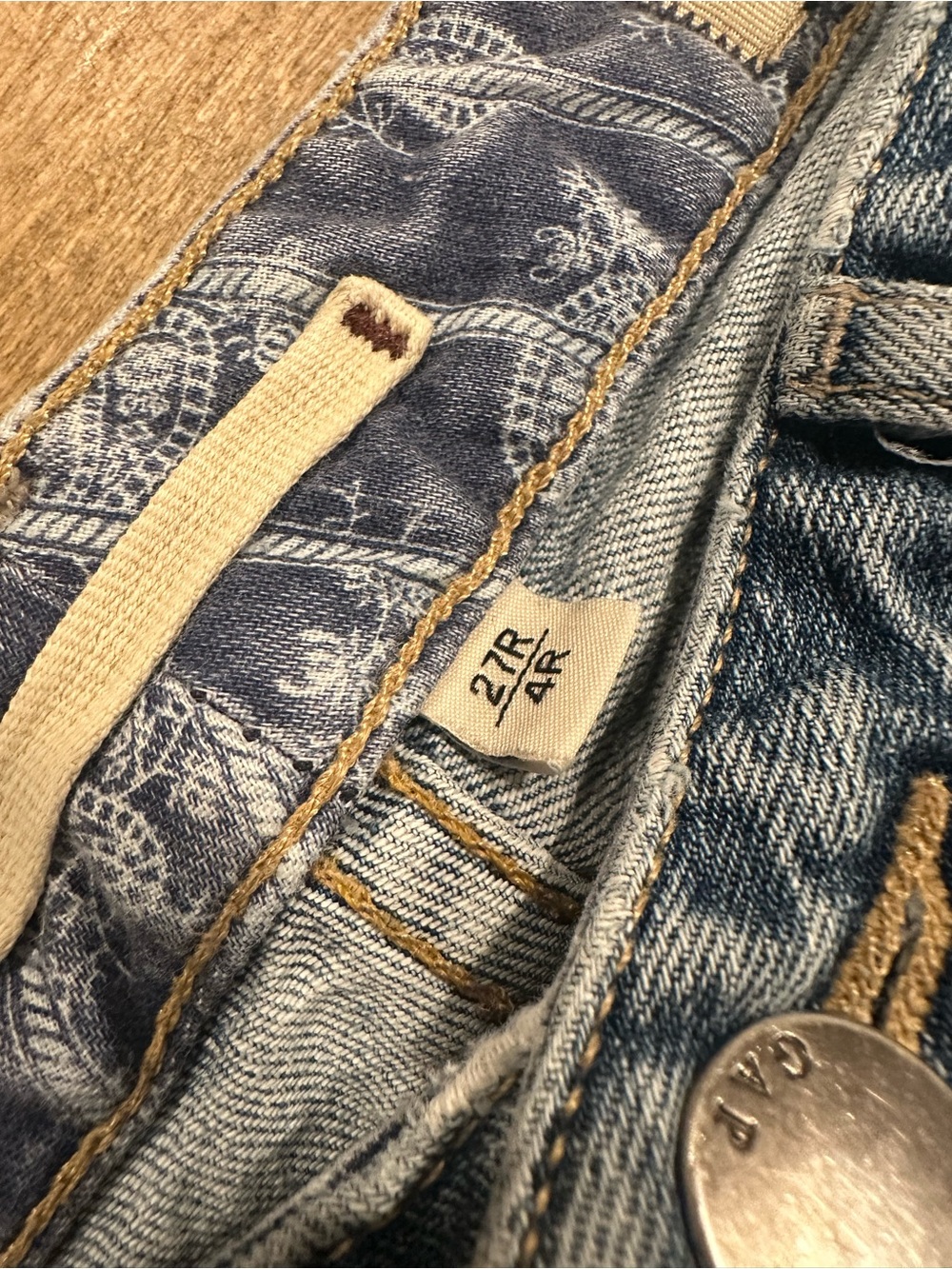 GAP Low Rise Bootcut Jeans - Picture 6 of 6